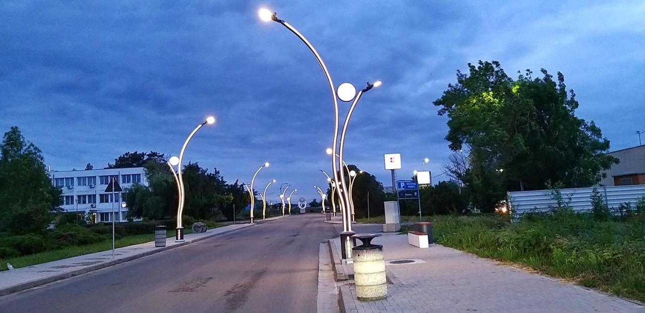 Geo Studios Сатурн Экстерьер фото